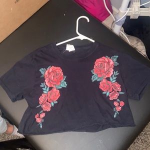 Black short sleeve crop top